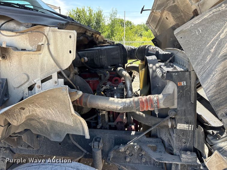 image for item YA3535 2015 Ford F750 Super Duty forestry bucket truck