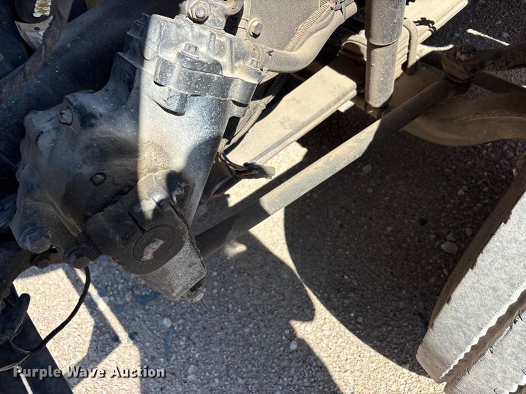 image for item YA3535 2015 Ford F750 Super Duty forestry bucket truck