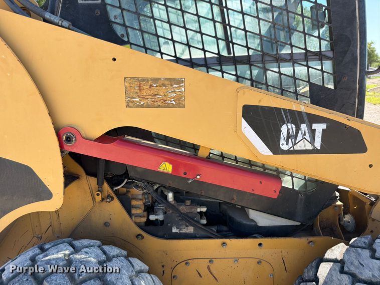 image for item YA3542 2007 Caterpillar 256C skid steer loader