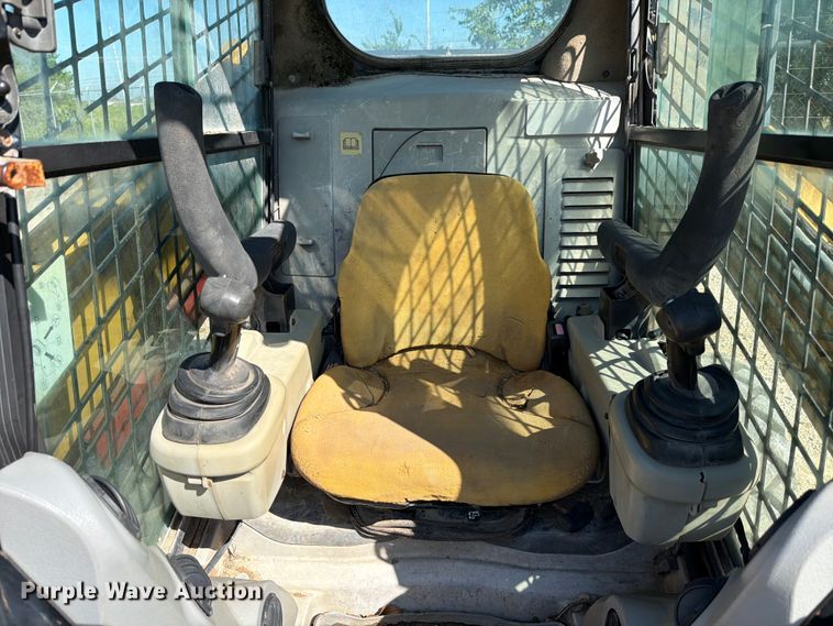 image for item YA3542 2007 Caterpillar 256C skid steer loader