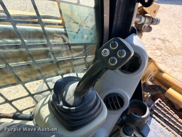 image for item YA3542 2007 Caterpillar 256C skid steer loader