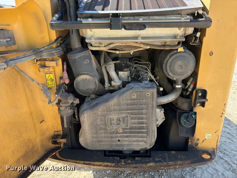 image for item YA3542 2007 Caterpillar 256C skid steer loader