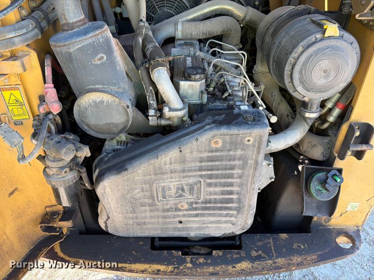 image for item YA3542 2007 Caterpillar 256C skid steer loader