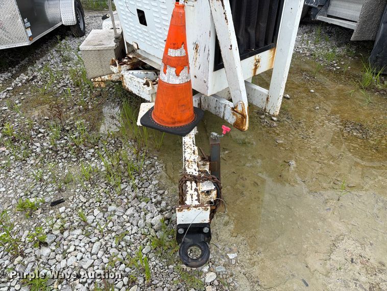 image for item YA3717 2012 Bandit  200XP wood chipper