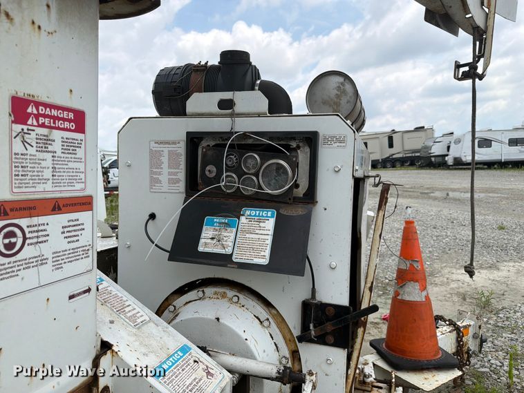 image for item YA3717 2012 Bandit  200XP wood chipper