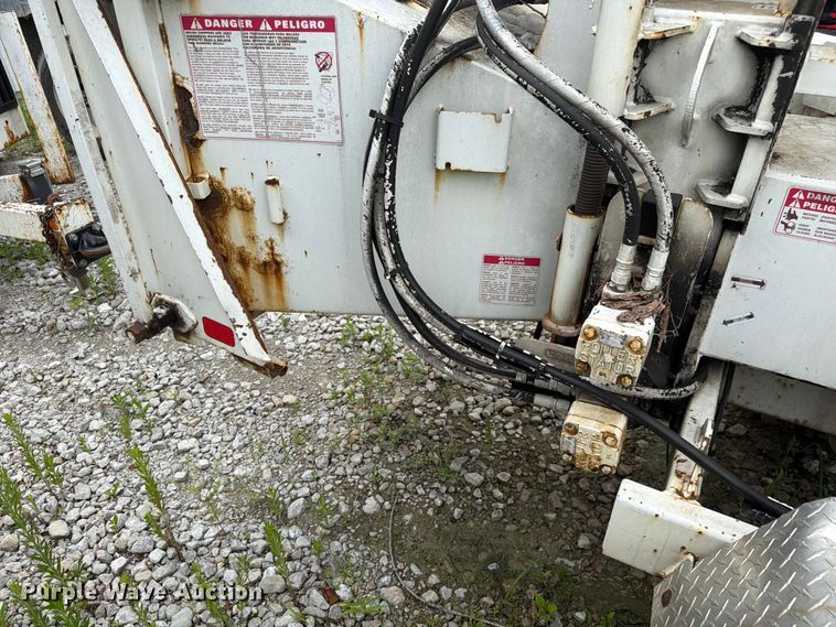 image for item YA3717 2012 Bandit  200XP wood chipper