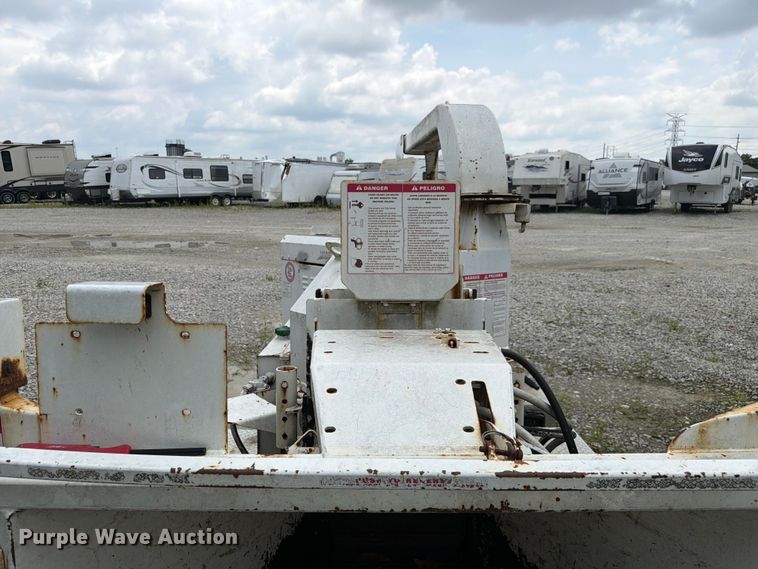 image for item YA3717 2012 Bandit  200XP wood chipper