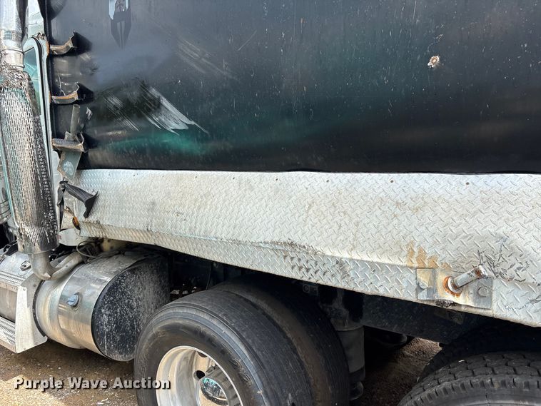 image for item YA3889 2020 Peterbilt 389 dump truck