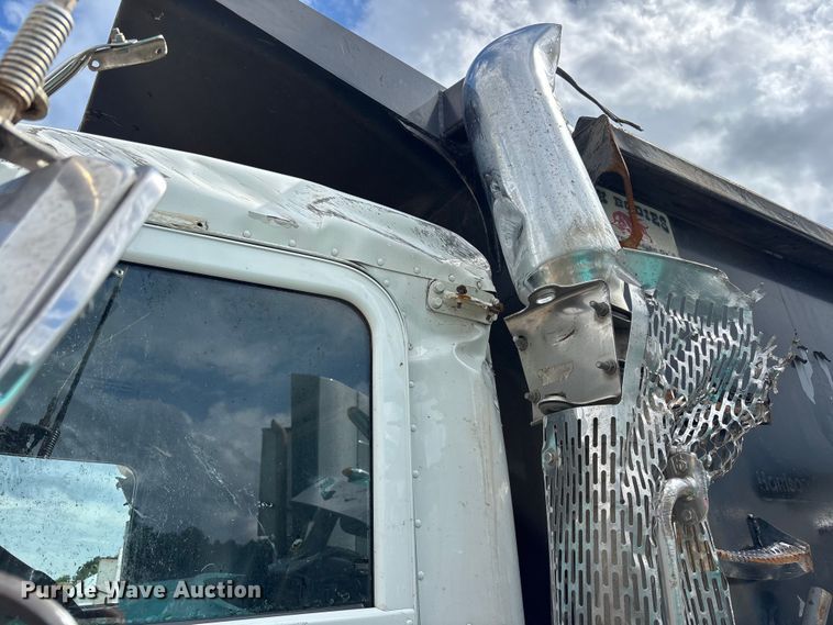 image for item YA3889 2020 Peterbilt 389 dump truck