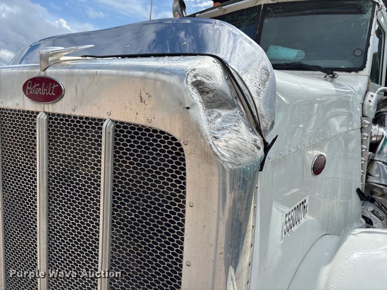image for item YA3889 2020 Peterbilt 389 dump truck
