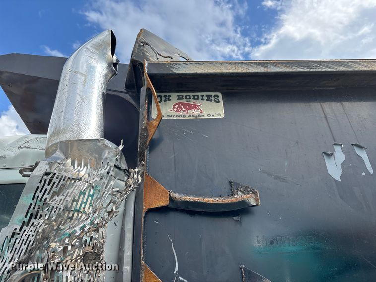 image for item YA3889 2020 Peterbilt 389 dump truck