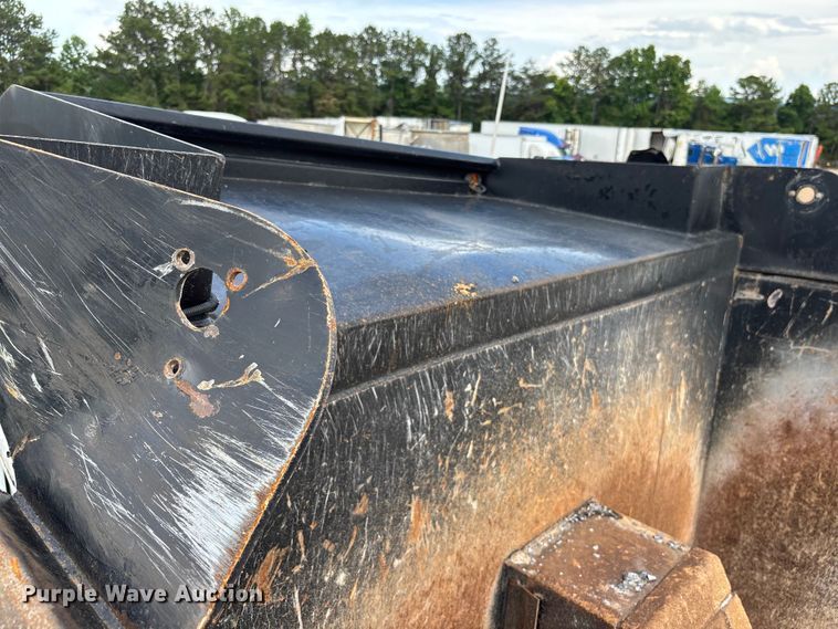 image for item YA3889 2020 Peterbilt 389 dump truck