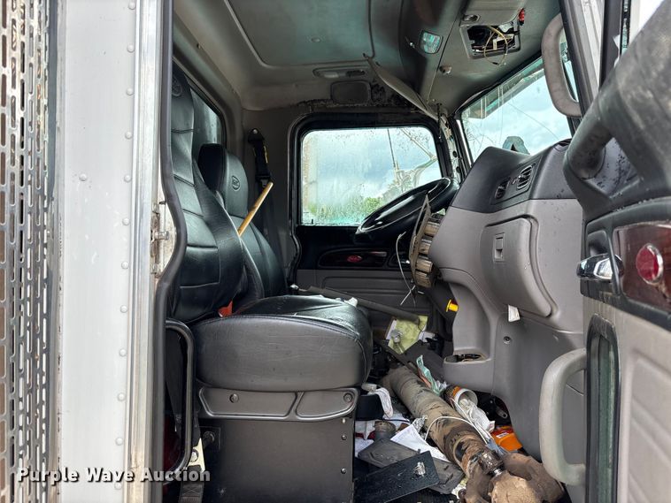 image for item YA3889 2020 Peterbilt 389 dump truck