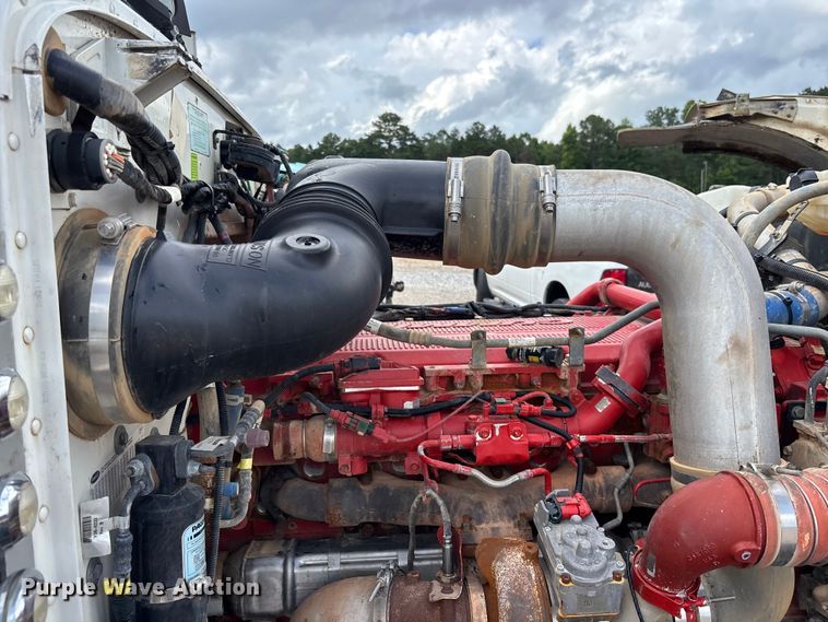 image for item YA3889 2020 Peterbilt 389 dump truck
