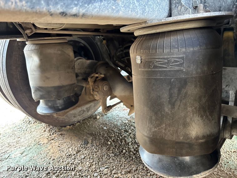 image for item YA3889 2020 Peterbilt 389 dump truck