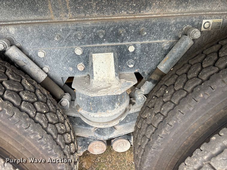image for item YA3889 2020 Peterbilt 389 dump truck