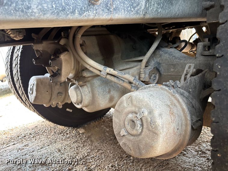 image for item YA3889 2020 Peterbilt 389 dump truck