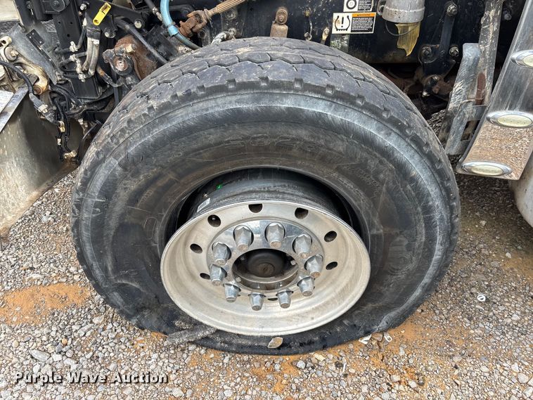 image for item YA3889 2020 Peterbilt 389 dump truck