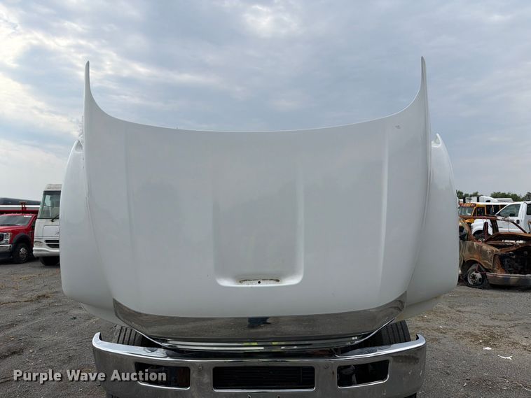 image for item YA3901 2010 Ford F750 Super Duty XL Crew Cab chipper truck