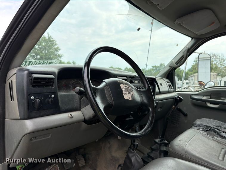 image for item YA3901 2010 Ford F750 Super Duty XL Crew Cab chipper truck