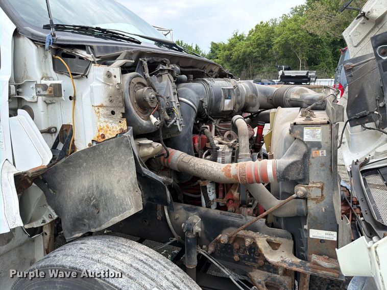 image for item YA3901 2010 Ford F750 Super Duty XL Crew Cab chipper truck