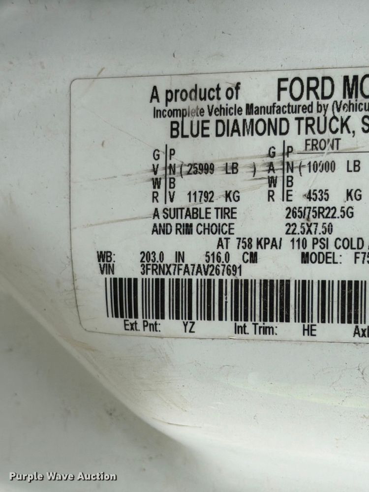 image for item YA3901 2010 Ford F750 Super Duty XL Crew Cab chipper truck