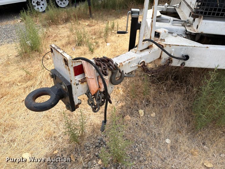 image for item YA3996 2011 Altec DC912A wood chipper