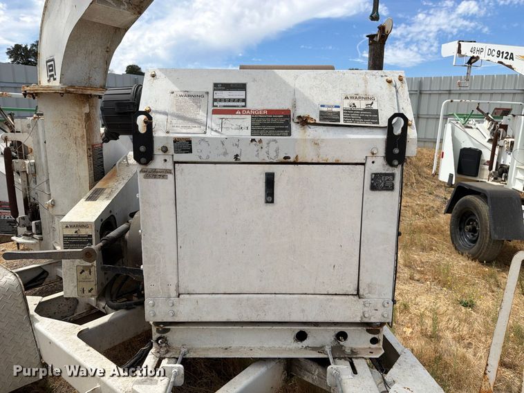 image for item YA3996 2011 Altec DC912A wood chipper