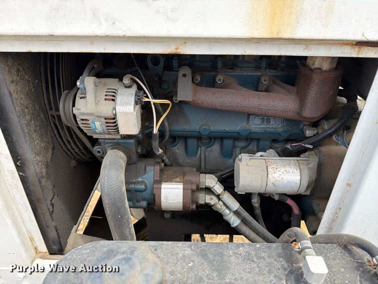 image for item YA3996 2011 Altec DC912A wood chipper