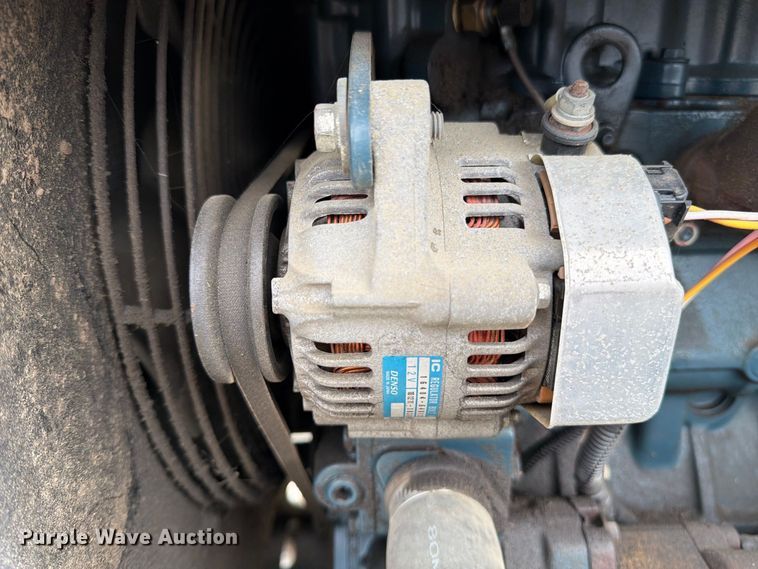 image for item YA3996 2011 Altec DC912A wood chipper