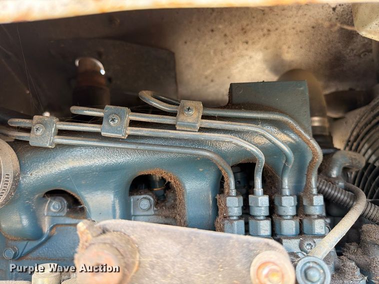 image for item YA3996 2011 Altec DC912A wood chipper