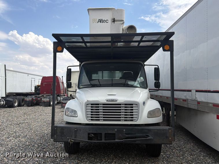 image for item YA4104 2015 Freightliner Business Class M2 forestry bucket truck
