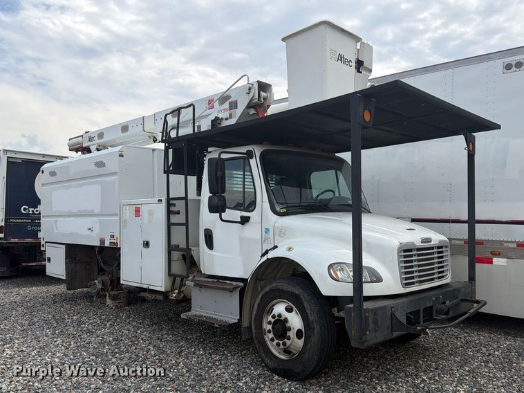 image for item YA4104 2015 Freightliner Business Class M2 forestry bucket truck