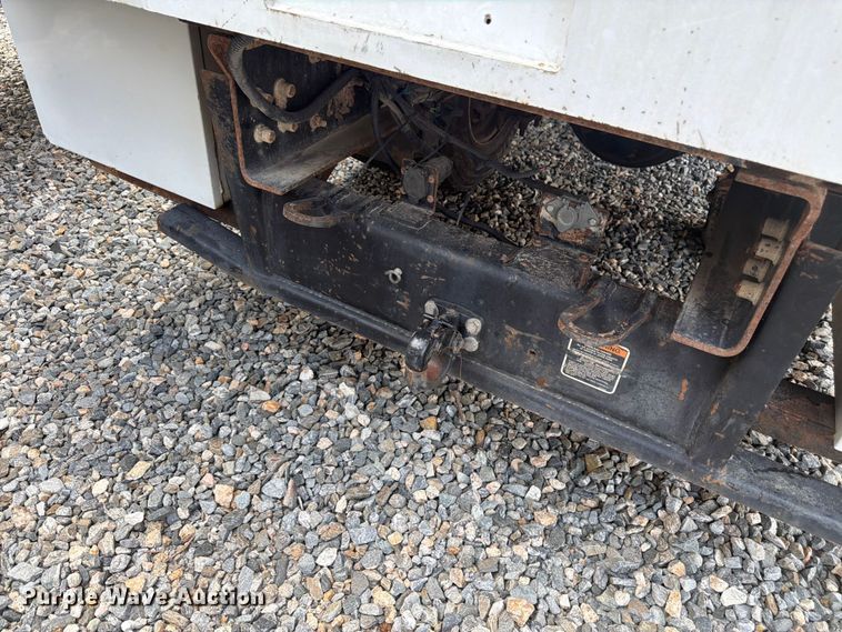 image for item YA4104 2015 Freightliner Business Class M2 forestry bucket truck