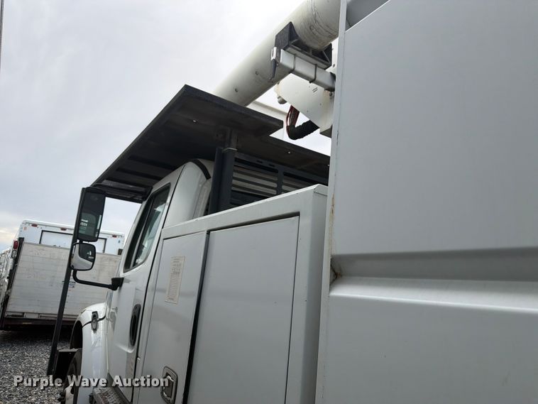 image for item YA4104 2015 Freightliner Business Class M2 forestry bucket truck