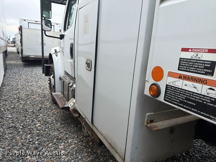 image for item YA4104 2015 Freightliner Business Class M2 forestry bucket truck