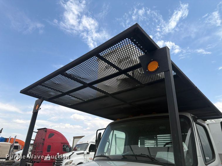 image for item YA4104 2015 Freightliner Business Class M2 forestry bucket truck