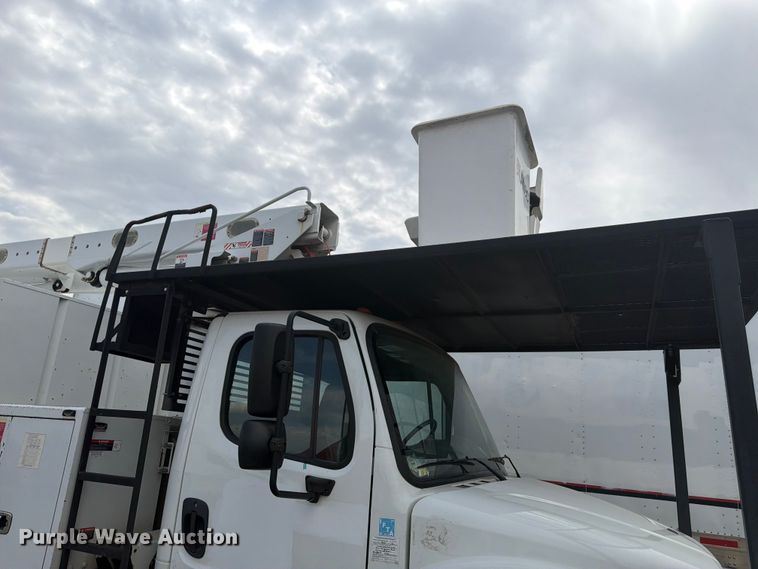 image for item YA4104 2015 Freightliner Business Class M2 forestry bucket truck