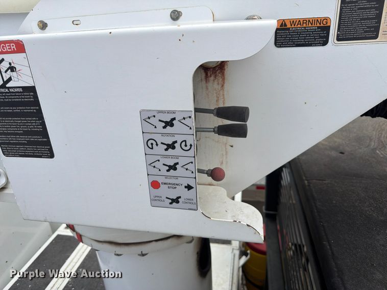 image for item YA4104 2015 Freightliner Business Class M2 forestry bucket truck