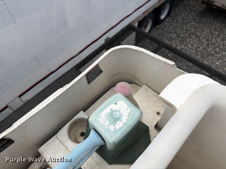 image for item YA4104 2015 Freightliner Business Class M2 forestry bucket truck