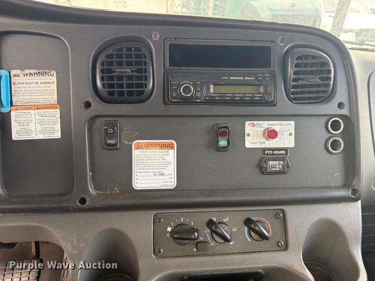 image for item YA4104 2015 Freightliner Business Class M2 forestry bucket truck