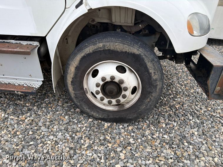image for item YA4104 2015 Freightliner Business Class M2 forestry bucket truck