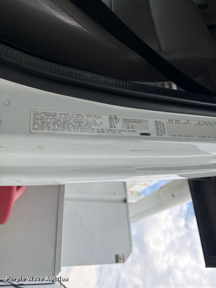 image for item YA4104 2015 Freightliner Business Class M2 forestry bucket truck