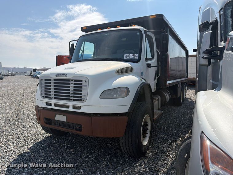 image for item YA4105 2011 Freightliner Business Class M2 grapple truck