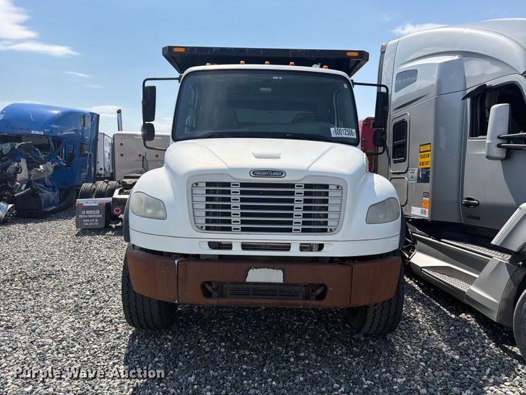 image for item YA4105 2011 Freightliner Business Class M2 grapple truck