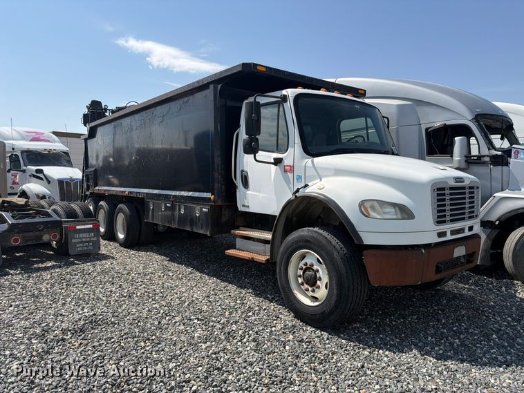 image for item YA4105 2011 Freightliner Business Class M2 grapple truck