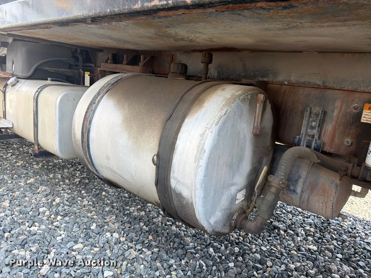 image for item YA4105 2011 Freightliner Business Class M2 grapple truck