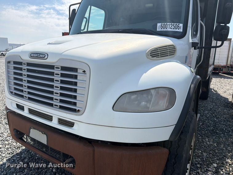 image for item YA4105 2011 Freightliner Business Class M2 grapple truck