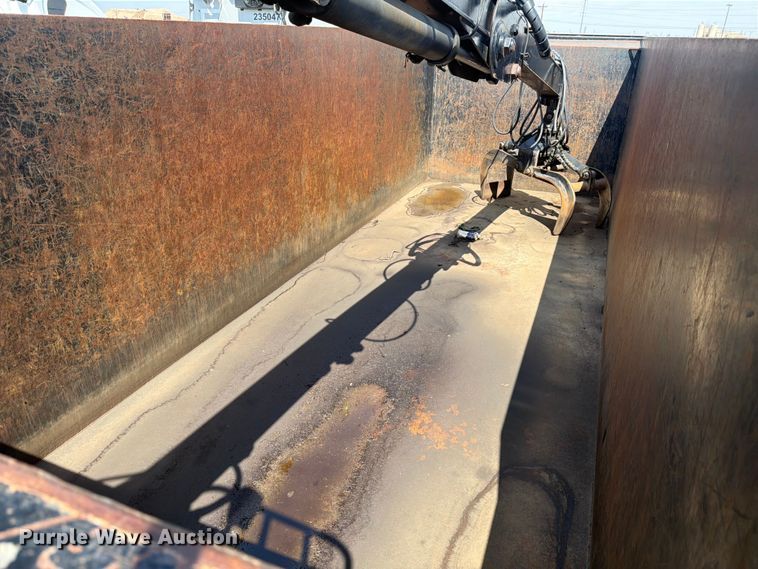 image for item YA4105 2011 Freightliner Business Class M2 grapple truck