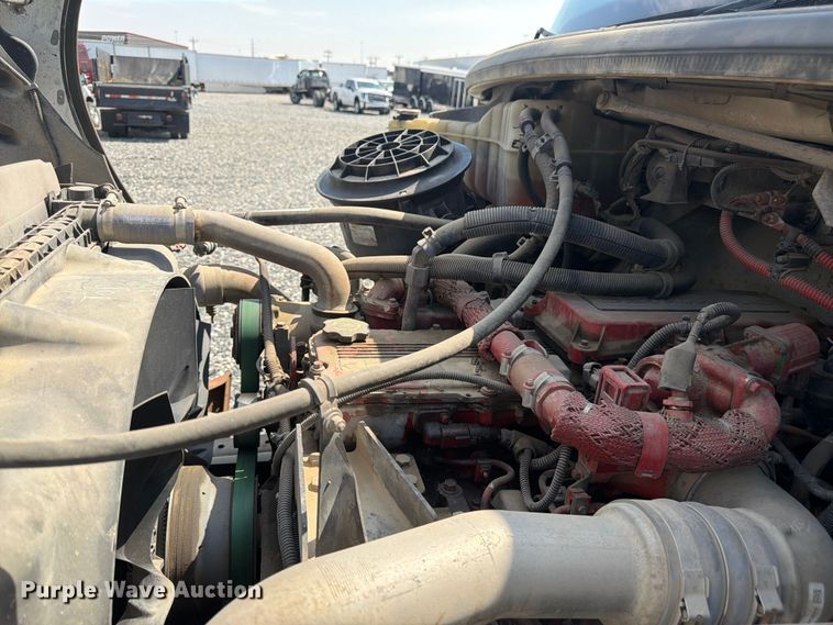 image for item YA4105 2011 Freightliner Business Class M2 grapple truck